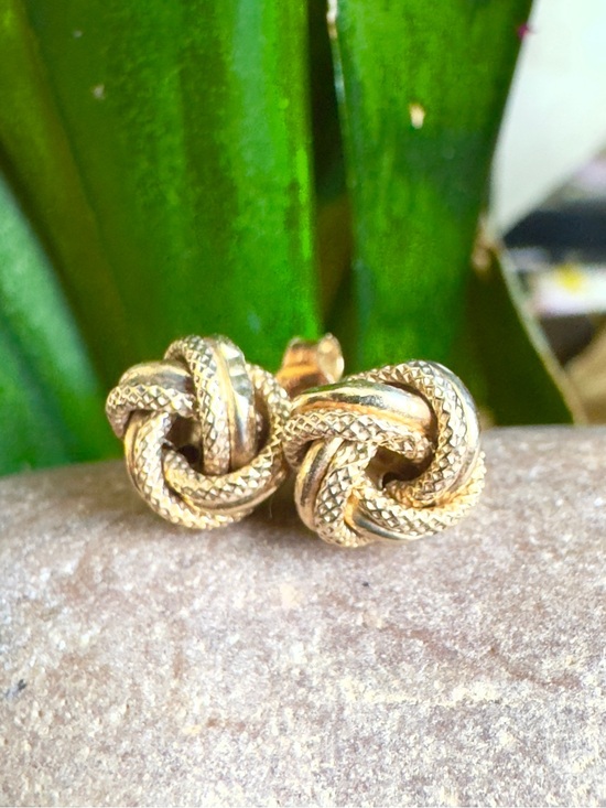 Jewelry - 14k Knot Earrings